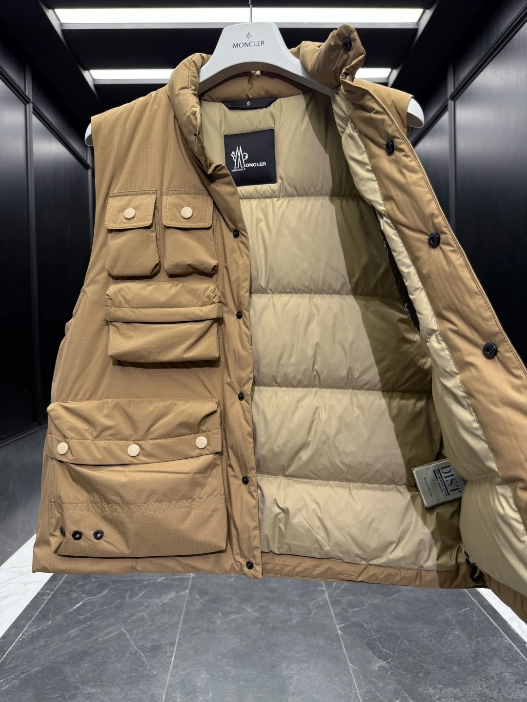 wg.luxury- 7o9385r Down jacket item:E-F190I0111